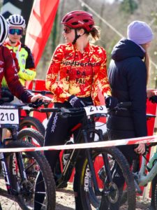 COUPE DE FRANCE VTT XCO DE GUERET EMMA TERRIGEOL DANS LE TOP 20 ELITES FEMININES
